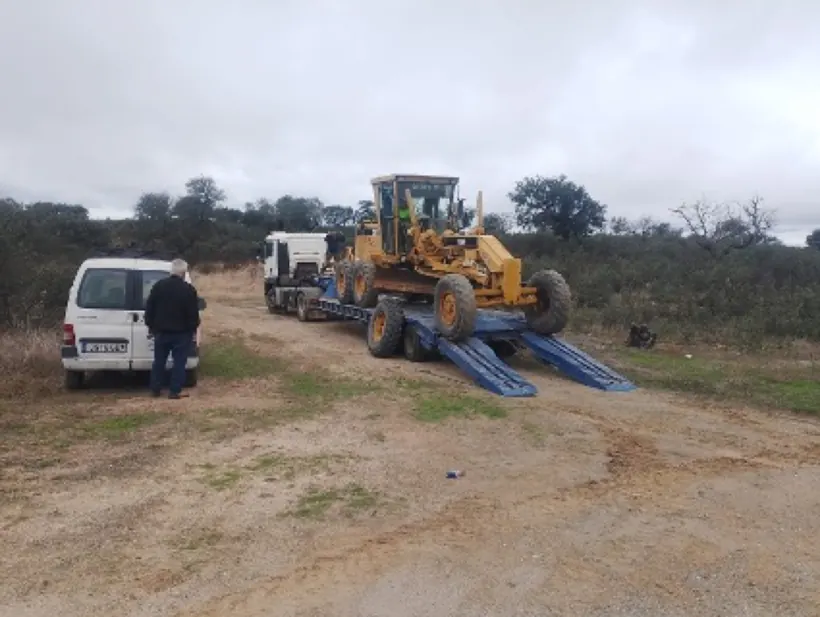 Imagen de la nota de prensa: Situación caótica en las obras de recuperación del camino Montealmeida, en la finca Carbonosa